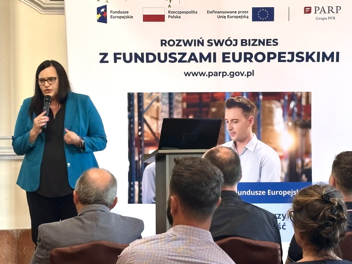 🟢Wiceminister @M_Jarosinska na spotkaniu z przedsiębiorcami w #Jasło 💬 W dobie dynamicznego postępu technologicznego i globalnych wyzwań, rozwój innowacyjnej gospodarki staje się kwestią niezbędną dla zrównoważonego rozwoju kraju. Innowacyjność potrzebuje wsparcia. Z pomocą…