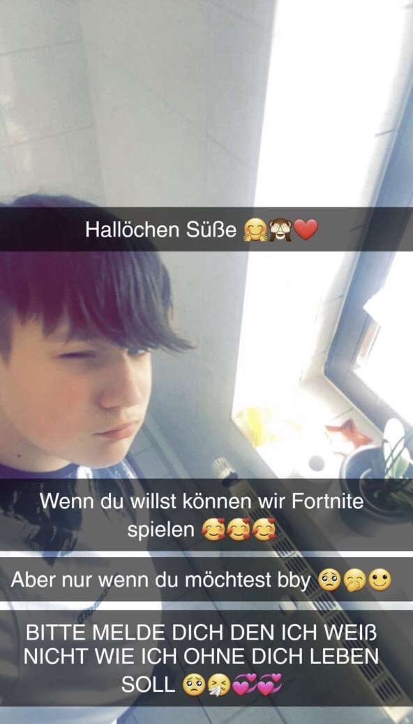 .@Zeroxggg du siehst aus wie ein ayri warum machst du so welche Snaps du Schwanz