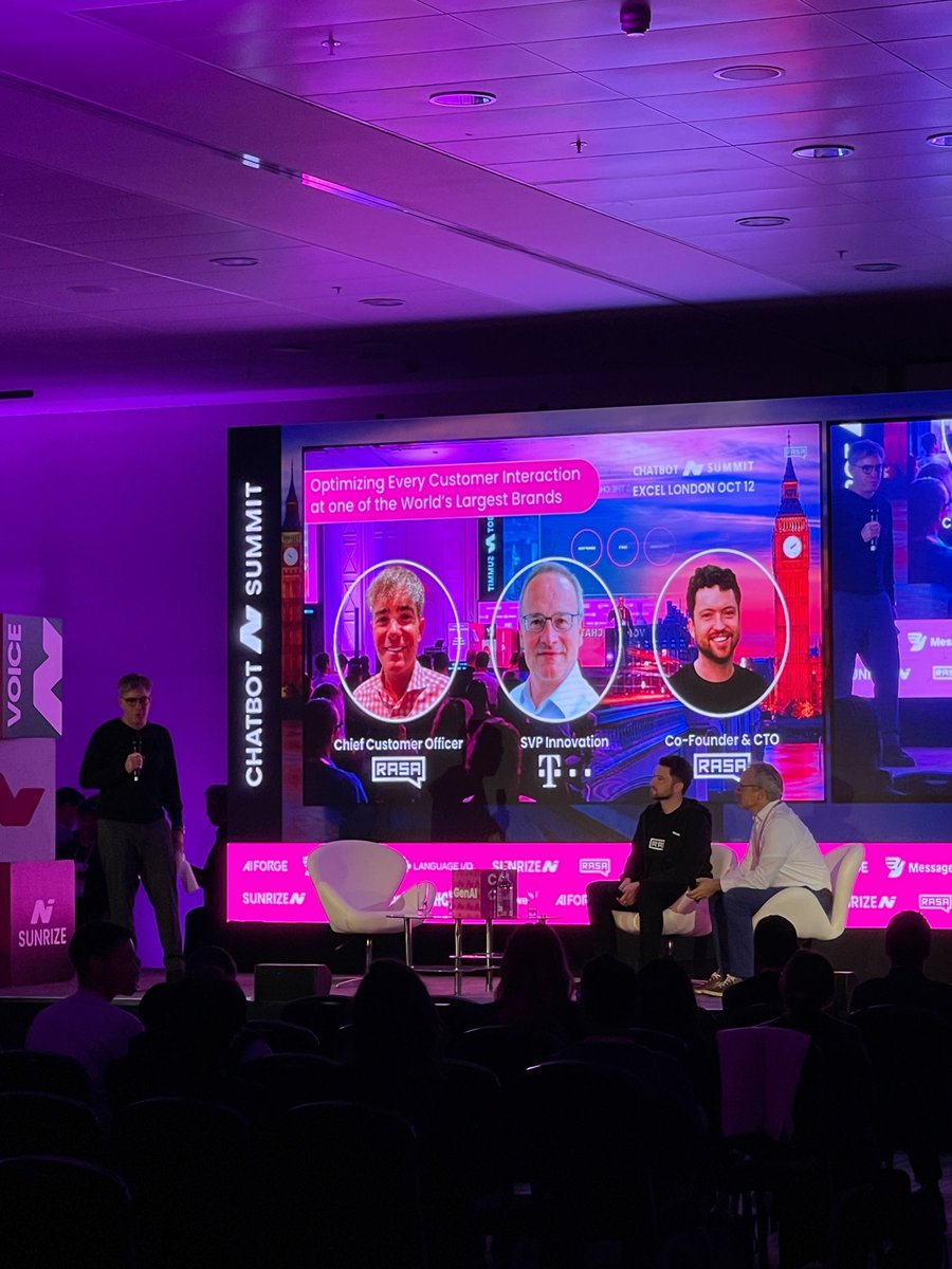 Rasa_HQ's tweet photo. Franz Weisenburger, @alanmnichol and @PatrickViau6 discussing innovation, best practices and how to leverage the power of humans behind @deutschetelekom's award-winning FragMagenta at the @chatbotsummit
#ChatbotSummit #ConversationalAI #GenerativeAI https://t.co/mUM2L0MnkI