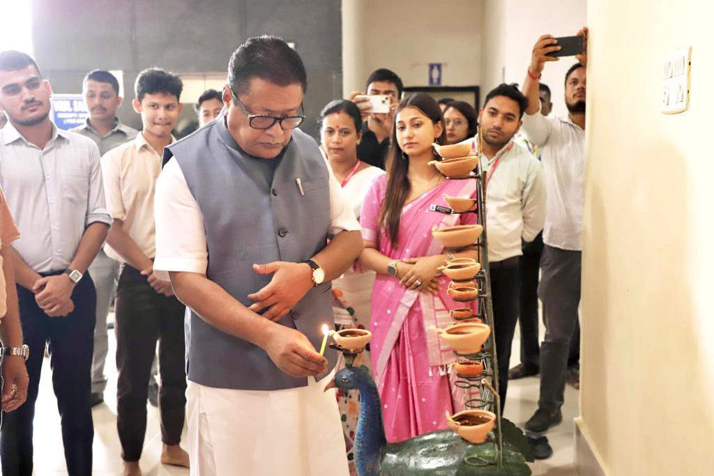 ranojpeguassam's tweet photo. Participated in the 11th College Week of Fakhruddin Ali Ahmed Medical College & Hospital (FAAMCH), Barpeta and inaugurated the wall magazine of the institution. It was delighting to interact with the medical students. The College in doing well with MBBS and PG courses in 9 discipline.

@himantabiswa 
@keshab_mahanta