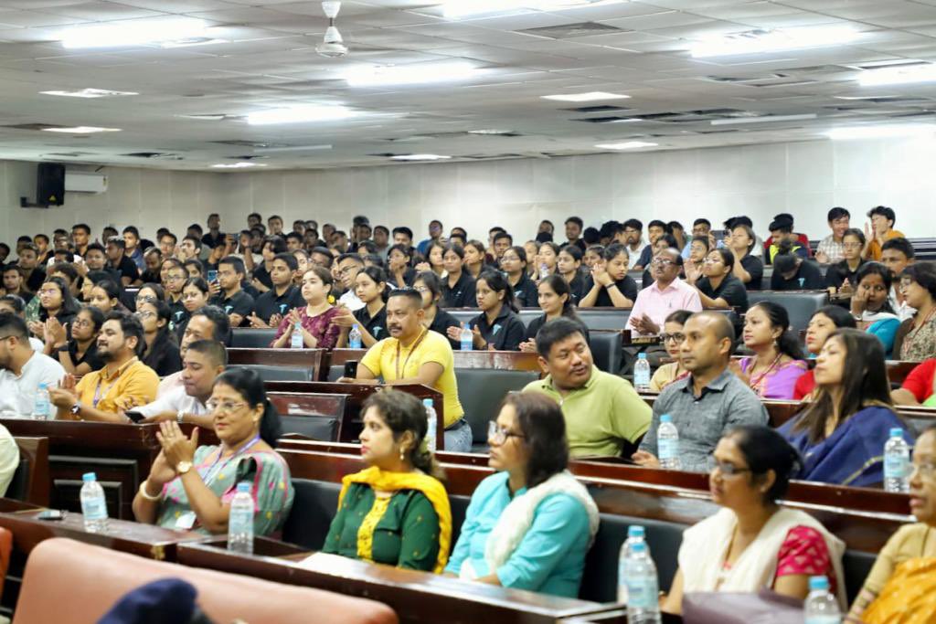 ranojpeguassam's tweet photo. Participated in the 11th College Week of Fakhruddin Ali Ahmed Medical College & Hospital (FAAMCH), Barpeta and inaugurated the wall magazine of the institution. It was delighting to interact with the medical students. The College in doing well with MBBS and PG courses in 9 discipline.

@himantabiswa 
@keshab_mahanta
