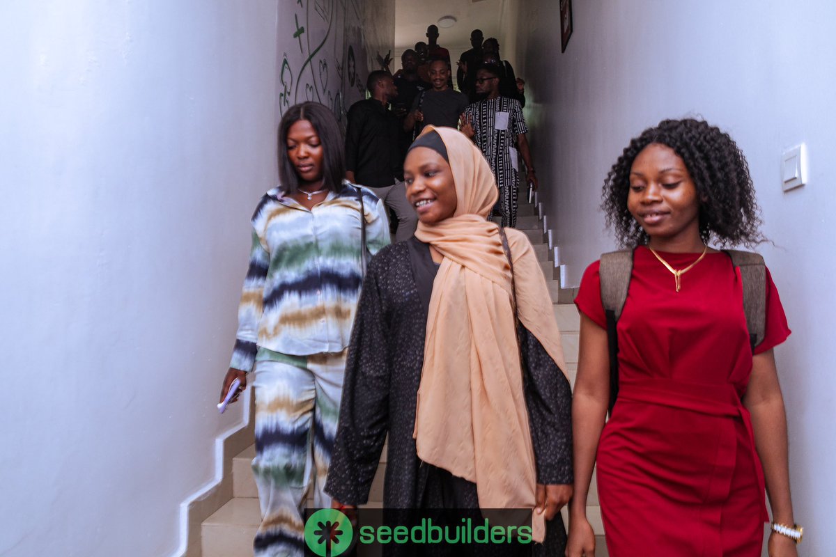 seedbuildersng's tweet photo. Exciting news! On October 10th, 2023, our 2023 Digital Skills training kicked off with the final cohort’s onboarding session! 

We delved into #DataScience , #softwaredevelopment , #productdesign , and #ProductManagement , uncovering endless tech opportunities in today's world. https://t.co/blRpZAR0rl