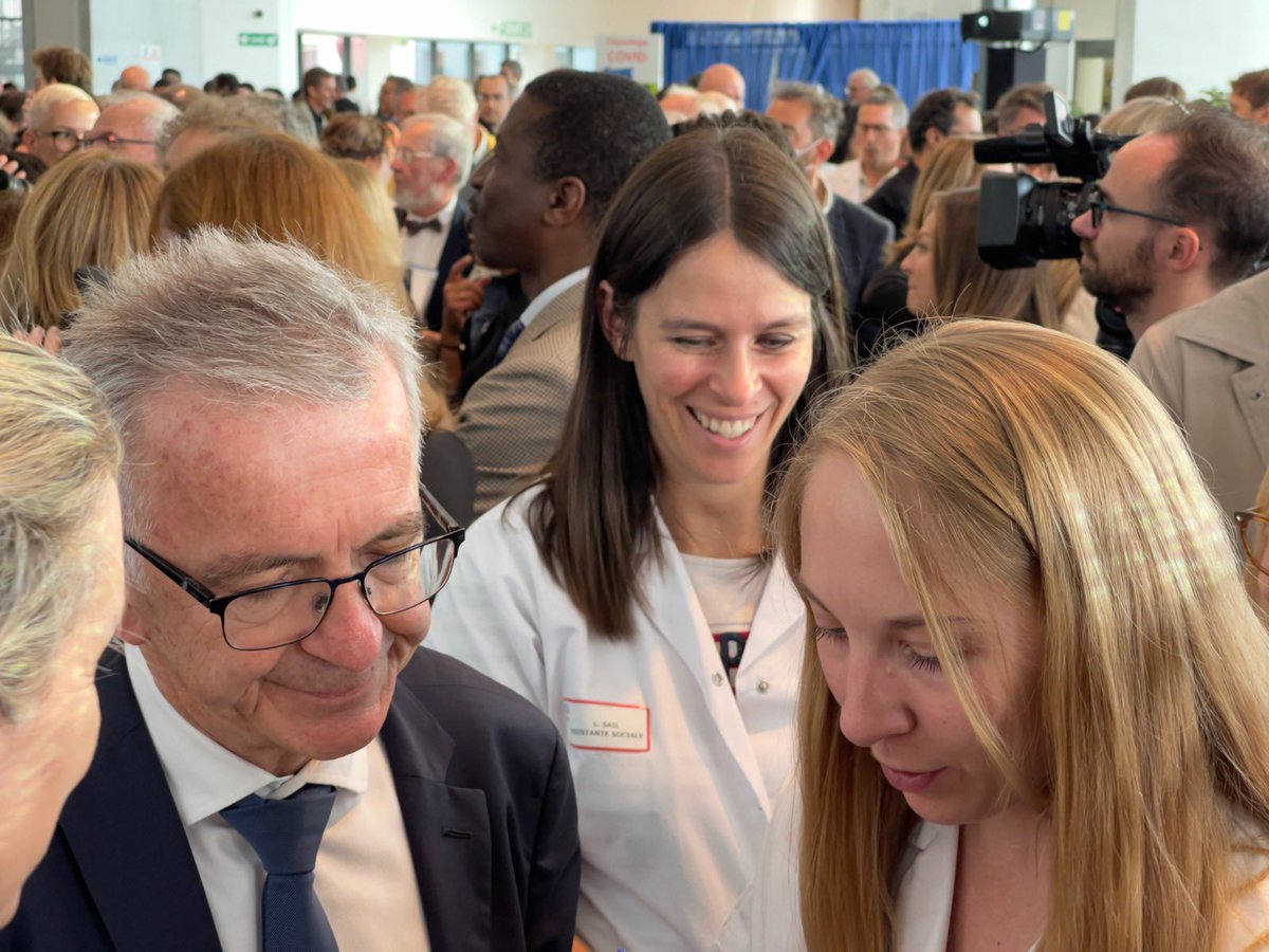 HISTORIQUE | À Orléans le 31e #CHU de France est créé ! L’aboutissement de notre mobilisation pour l'ouverture d’1 Fac de #médecine à Orléans avec 200 médecins en+ en région et d’1 combat quotidien que je mène pour la #santé des habitants & l'attractivité du #CentreValdeLoire