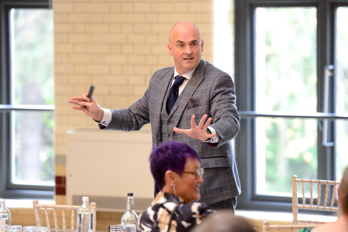 Thank you to the incredible @GeoffRamm for his opening speech about delivering the ultimate celebrity service for customers and clients! Lots of enthusiasm from our attendees and some brilliant easy but effective tips   that we can all use!

#NSDConf23 <a href="/NSDCouncil/">Newark and Sherwood District Council</a>