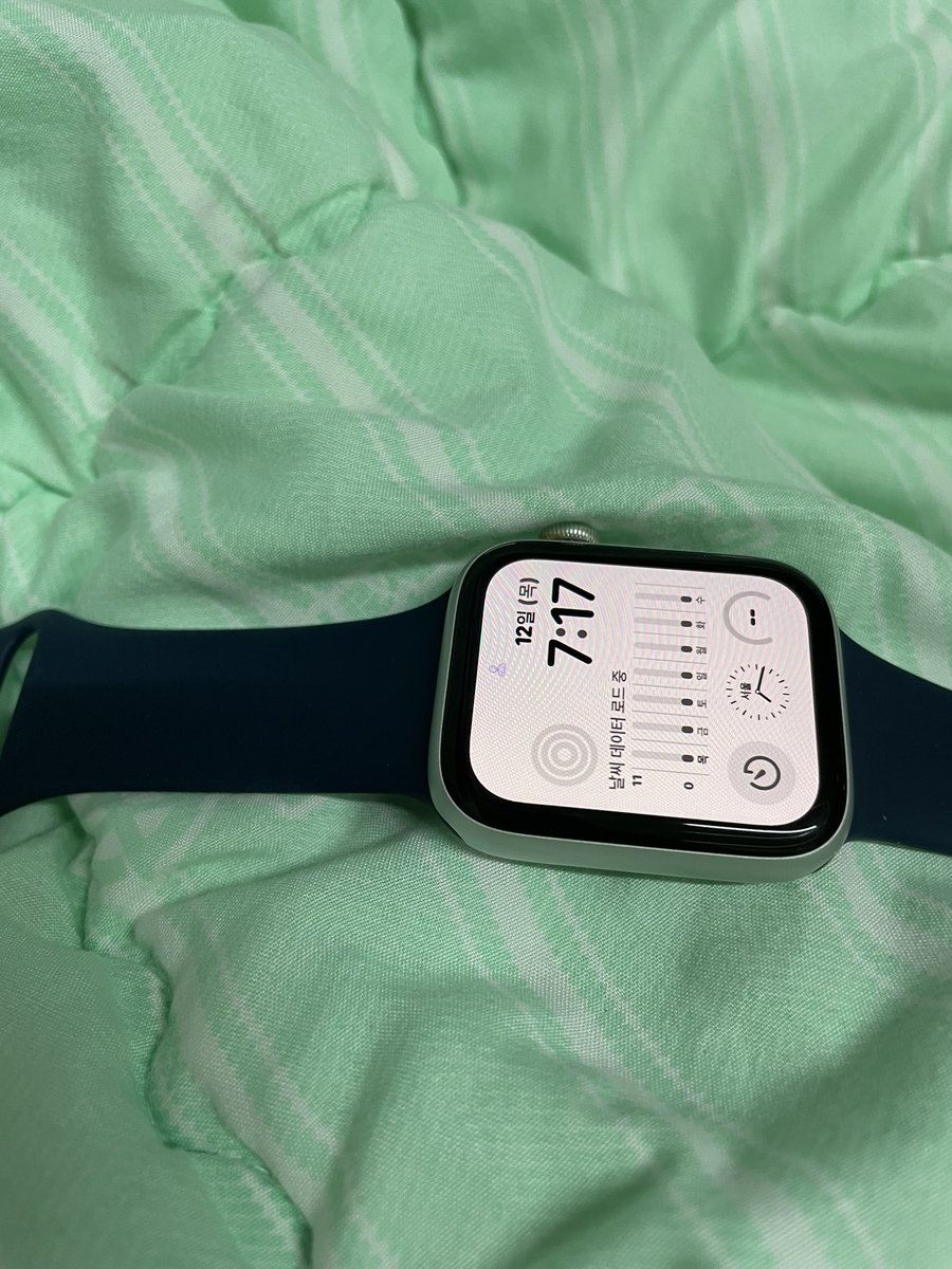 t_rexism's tweet image. 치료사 몇 분이 내 눠치가 SE 모델이다 엌덯다 이야길 하더라. 내 비록 앱등이자만 사이즈 차이에 대해선 아는개 없어서 허허…