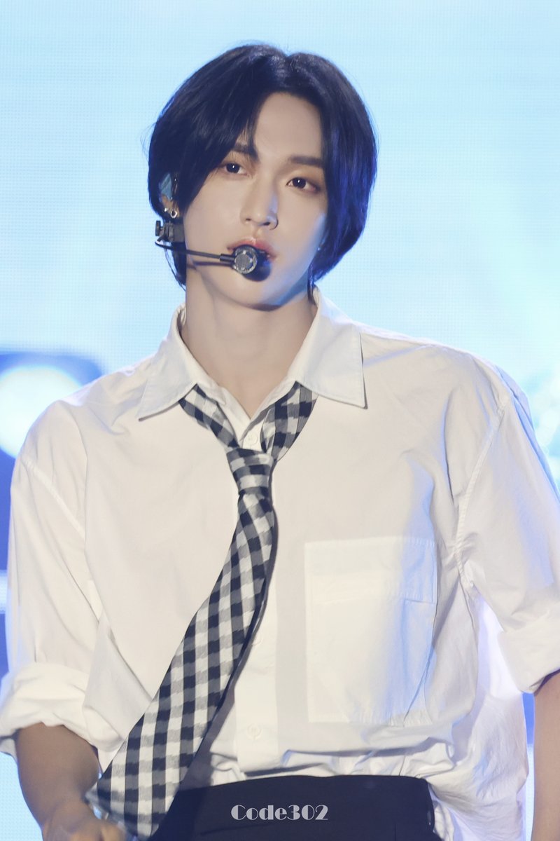 302Code's tweet image. 231011 강원 동계 청소년 올림픽 G-100 기념 행사  

왕자...✨️  

#RIIZE #라이즈 #원빈 #WONBIN