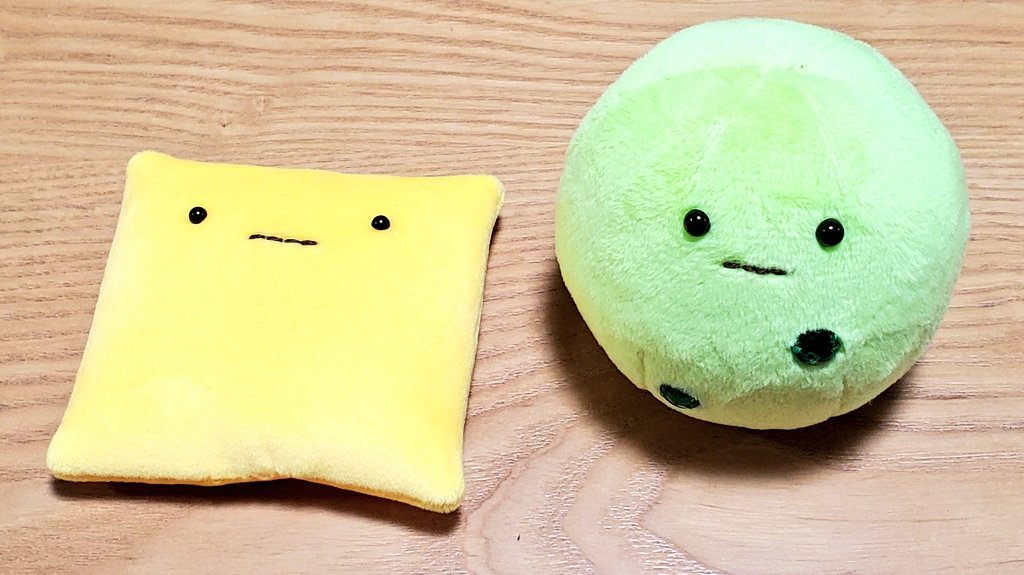 syuminonikomi's tweet photo. #工作室ポキータ
スライスチーズちゃんとボルちゃん届いた〜！
ふわっふわだしチーズはいい感じにちょっと伸びる…
マステが🧀は保冷剤なのは分かるけどボルボックスが新鮮やさいで笑ってしまった
君野菜だったんか…🥬 https://t.co/0a2JjcrC2c