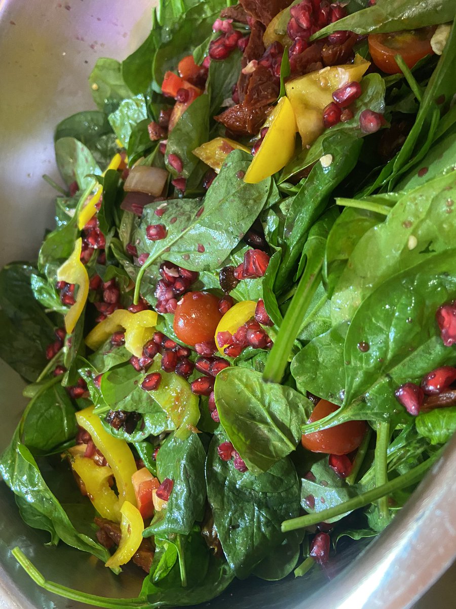 ChefEdwards68's tweet image. Amazing salad section for our Spanish 🇪🇸 Festival today!!! @TimFurn @SodexoUK_IRE @SodexoSchools @suniyah09 💃🏾🕺🏼💃🏾🕺🏼💃🏾