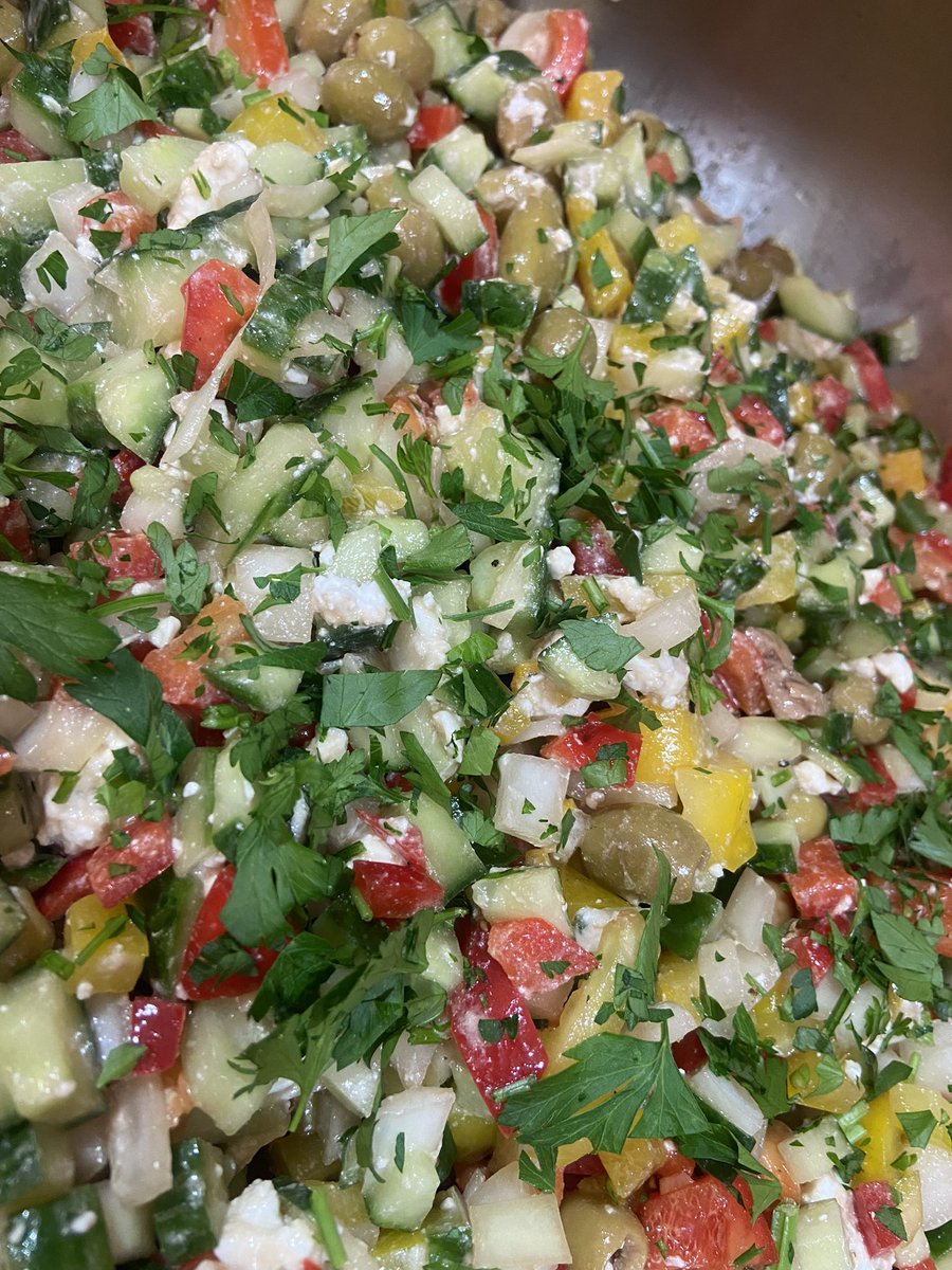 ChefEdwards68's tweet image. Amazing salad section for our Spanish 🇪🇸 Festival today!!! @TimFurn @SodexoUK_IRE @SodexoSchools @suniyah09 💃🏾🕺🏼💃🏾🕺🏼💃🏾