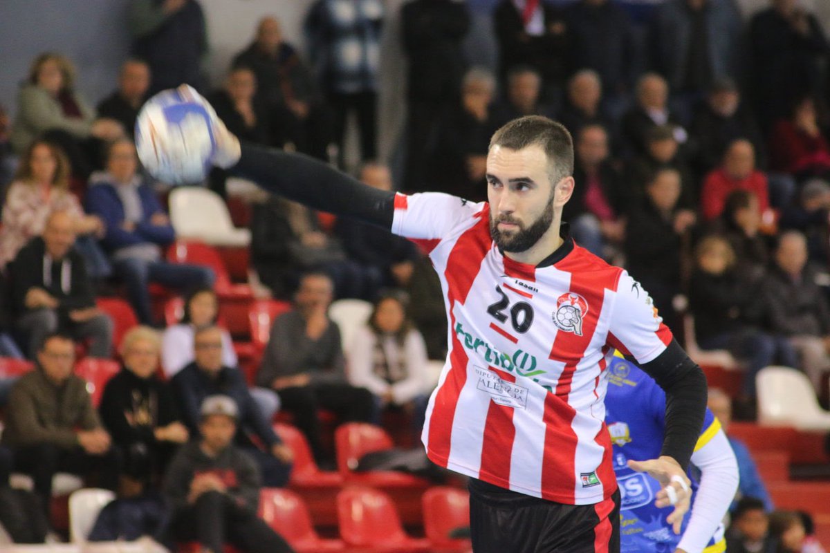 🚨YA DISPONIBLE🚨

Entrevista a <a href="/AdrianNolasco/">Adrián</a> jugador profesional de balonmano y capitán del <a href="/bmpuertosagunto/">Fertiberia Puerto Sagunto</a> 

No te pierdas la entrevista 

🔥‼️: youtu.be/GiGQ8zXDYSc?si…