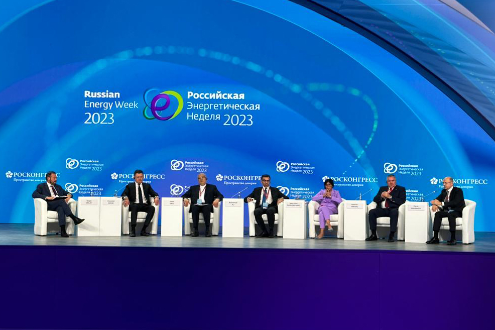 minenergyaze's tweet photo. Azərbaycanın energetika naziri “Rusiya Enerji Həftəsi”ndə enerji bazarlarının şaxələndirilməsindən danışıb
Ətraflı: https://t.co/PNVTQ19PVr
#EnergetikaNazirliyi
#MinistryofEnergy
#xəbərlər
#russianenergyweek https://t.co/pOkvFe1Y6I