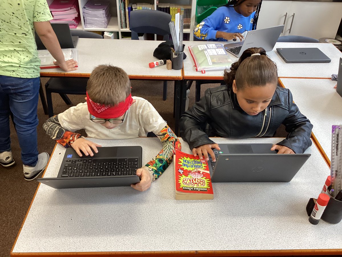 knightontmet's tweet photo. #Lothairclass are rocking out π€for TTRS day and are enjoying competing against each other and other TMET schools! #mathsismega #KnMPAMaths https://t.co/Bz1mLKtKQ5