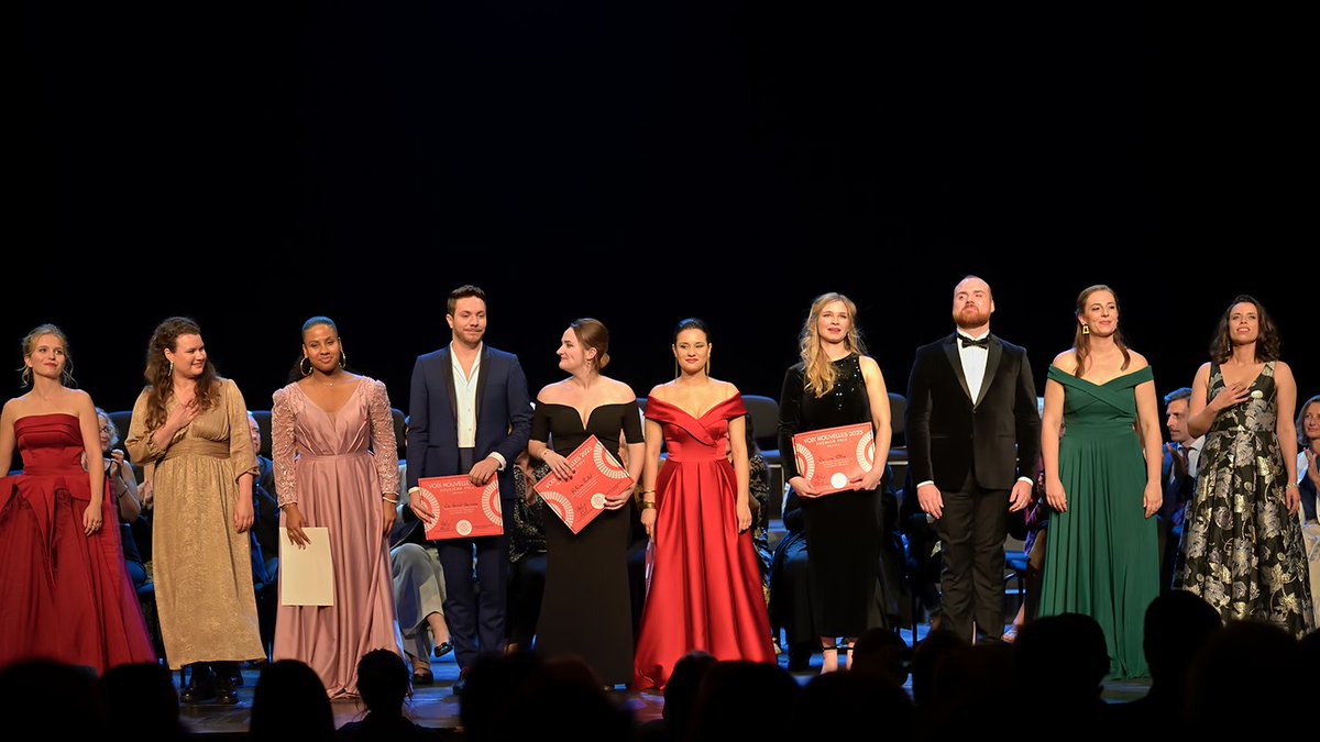 Encore toutes nos félicitations à Lauranne Oliva pour sa prestation et sa victoire à la finale de Voix nouvelles 2023 porté par @GenerationOpera dimanche dernier ! 🥳 Ainsi qu'à l'ensemble des lauréats et des participants au concours ! 📸 Stefan Brion