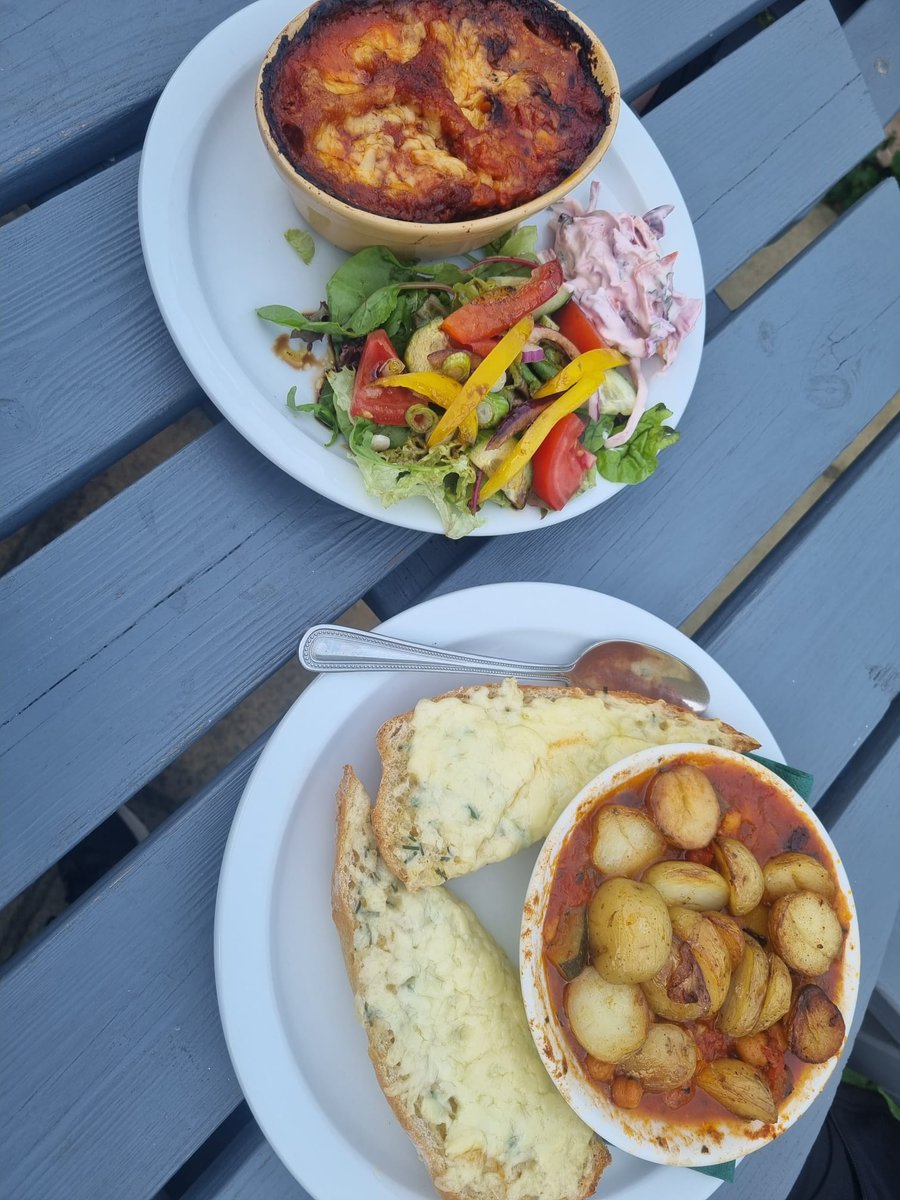 thebaytrust's tweet photo. Lunch at The Pines Tea Room:
~ Ham salad baguette
~ Creamy mushroom &amp; leek pie
~ Bean and red cabbage lasagne
~ Morrocan chickpea and vegetable hot pot 😋
And tomorrow we will be serving our first SUNDAY ROASTS of the season! 
#sundayroasts #lunchmenu #locallunch #thepinestearoom https://t.co/UCV2VAqlVn