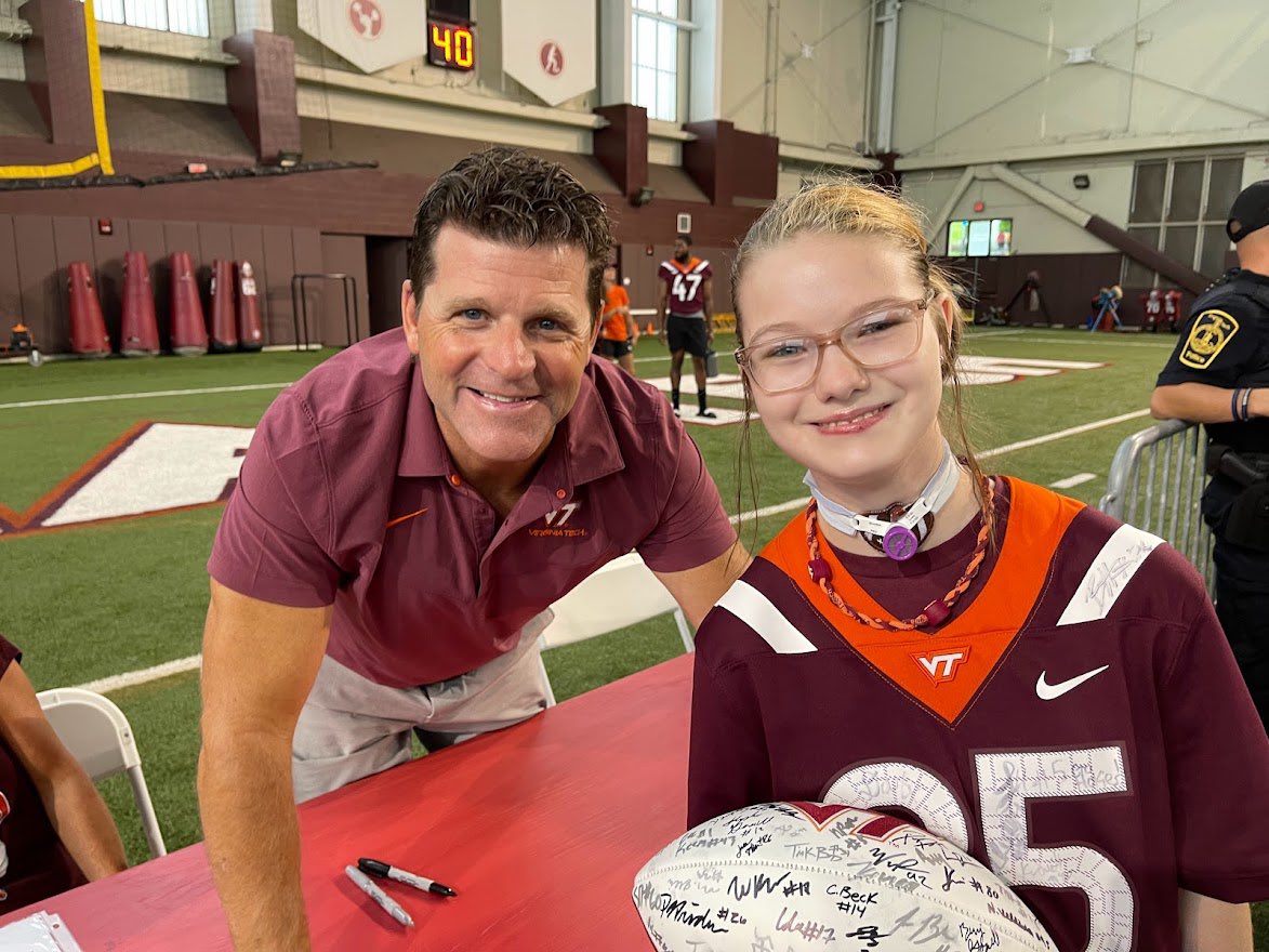 HearlFamily's tweet photo. Doctor 2007:
“Your little girl isn’t going to make it through the night. Say your goodbyes.”😢💔

God 2007-2023:
“For I know the plans I have for you,” declared the Lord (Jeremiah 29:11) ✝️🙏

Happy Sweet 1️⃣6️⃣ Dani Jo 🎉🎂🎊‼️

We Love You ❤️❤️❤️

Love,

Dad, Mom, Jordan, &amp; Jamie https://t.co/GGE5GUUiqw