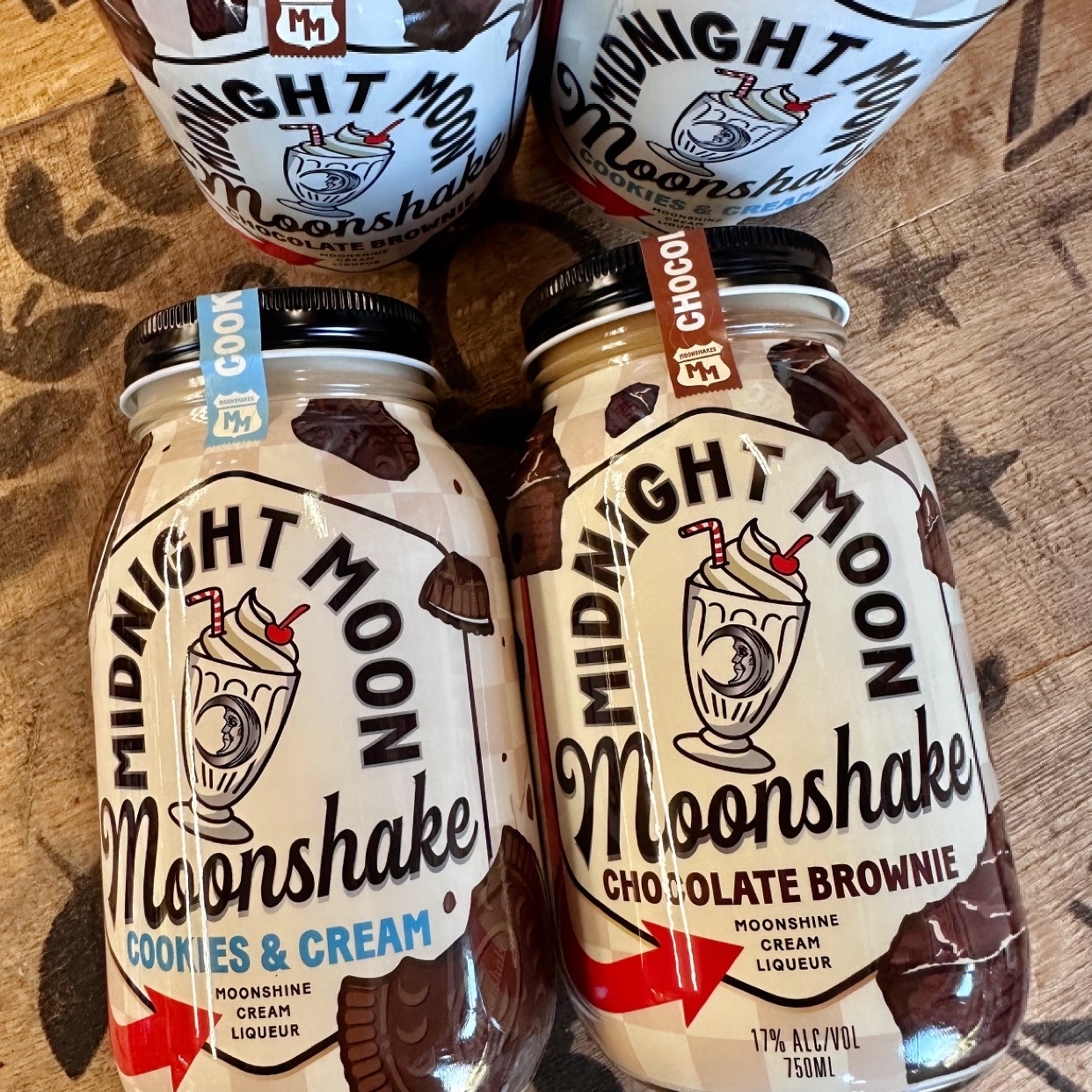 What to Mix with Moonshine  Midnight Moon Moonshine + Moonshake