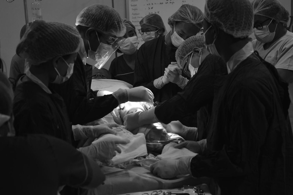 Myanmar_Now_Eng's tweet photo. ART | Resisting by all means possible

A photographer joins frontline physicians to show how they—and she—are all part of the struggle against military oppression in Myanmar.
#Myanmar #KarenniDiaries
Read more- https://t.co/JkxFjY1WWF https://t.co/LKi9LT6I9a