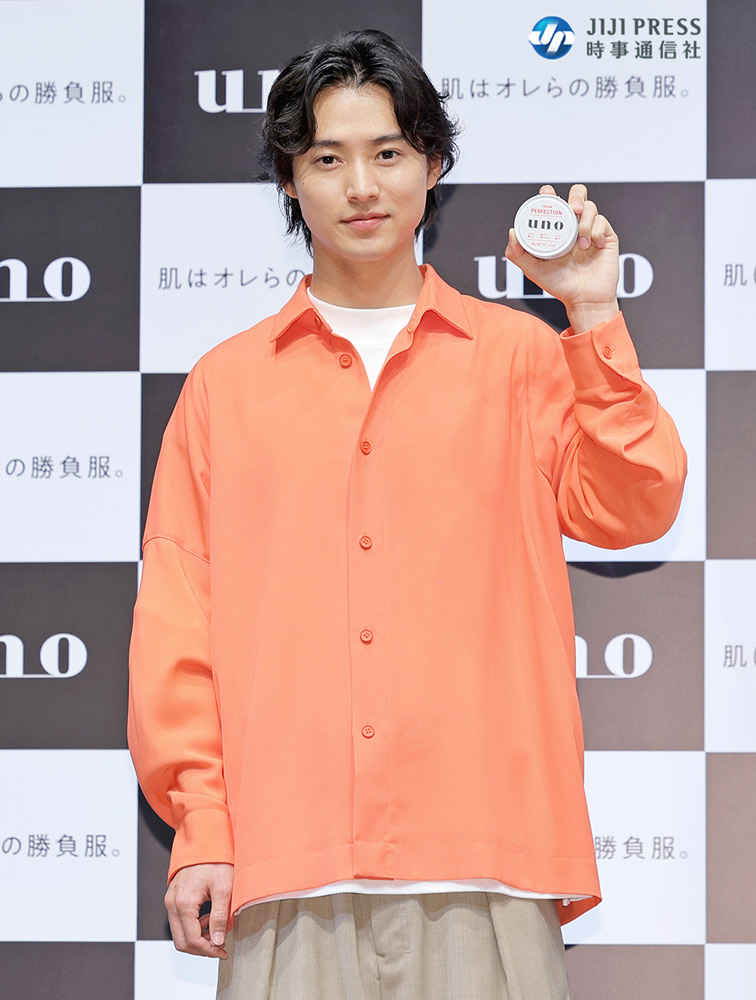 山﨑賢人 さんが「ウーノ オールインワン」の新CM発表会に出席しました