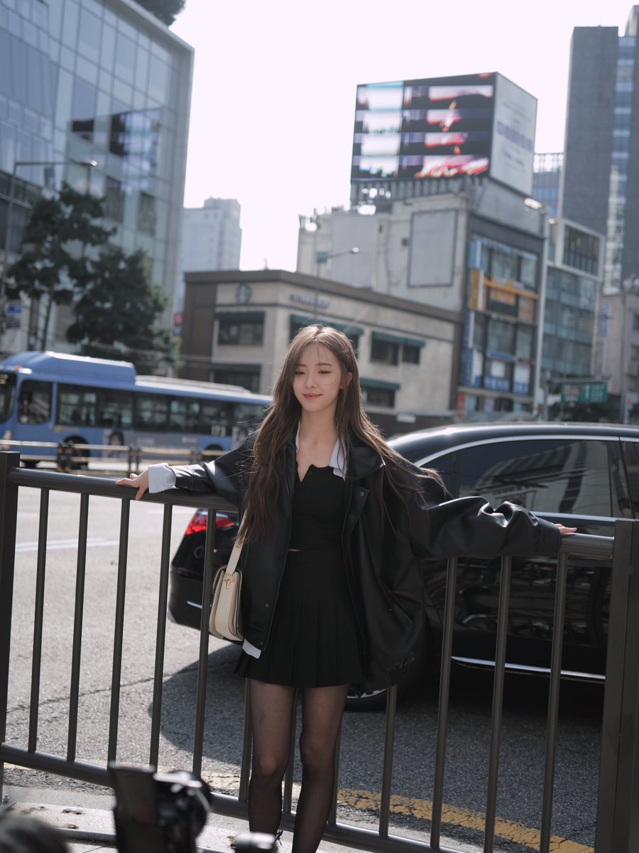 LaaluneOfficial's tweet photo. Nene in Korea Day 2 https://t.co/UvjC2DFwwu