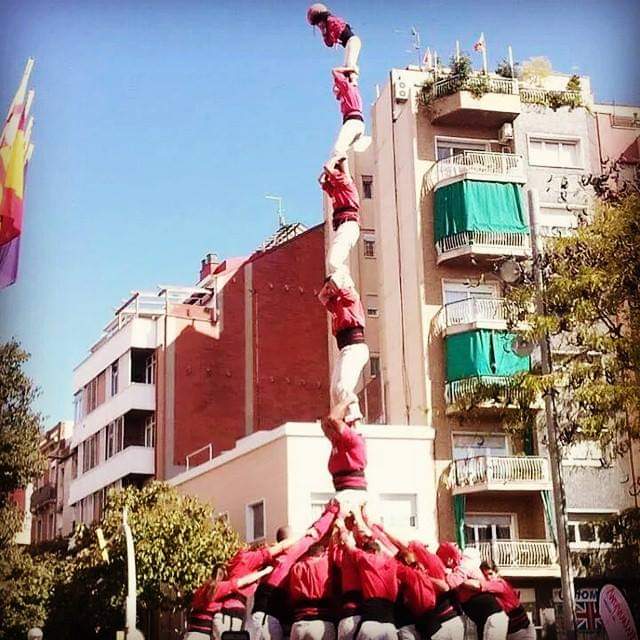 Afrapinyes's tweet photo. Bon dia del pilar!!! #Pd7f @CdBCN #BeneïdaBogeria #EnAquellaÈpocaEraHuHa #JoNoTincResMésACelebrar https://t.co/7cHNRZCWuf