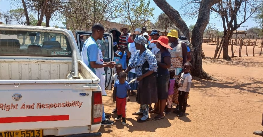 Itairusike's tweet photo. Community Working Group on Health @CWGH1 Supporting the Fourth Round of National Polio Vaccination Programme in #BubiDistrict that is targeting children under the age of five years across the country 🇿🇼#Zimbabwe @MoHCCZim  @gavi  #VaccineEquity @theGFF #HealthForAll #polio https://t.co/0VxGto4Xuu