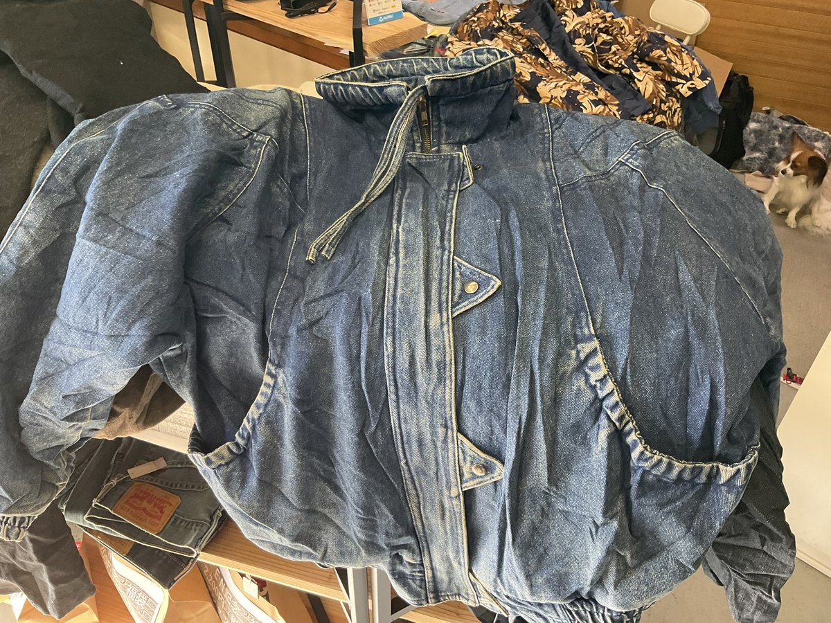 aigatari_s's tweet photo. 本日秋冬物到着いたしました！
今回のテーマは【ダサカワ系】のトップス♪
クリーニング後店頭販売をはじめますのでお気軽にお立ち寄りください♪
#古着　#ダサカワ系　#アメカジ　#可児市　#電動モビリティ　#電動キックボード　#特定小型原付 https://t.co/xnsLySlffm
