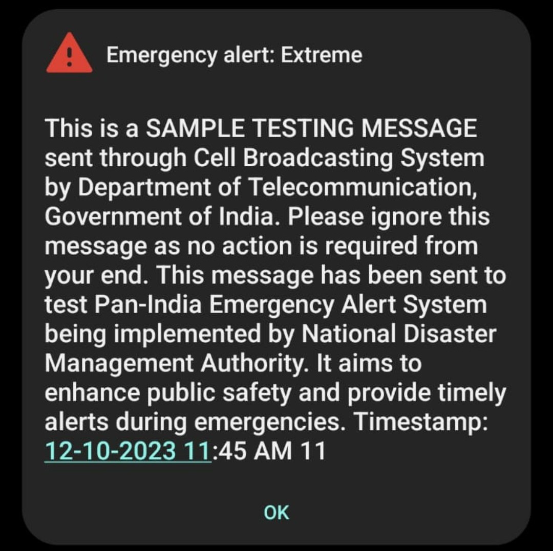 namma_vjy's tweet photo. Just now this message buzzed in my mobile.
First in English and after 5 minutes in Kannada.

Anybody else had the same experience?

Everyone getting ready for Alien 👽 invasion:)

#Bangalore #Karnataka https://t.co/snTr1E9G1q