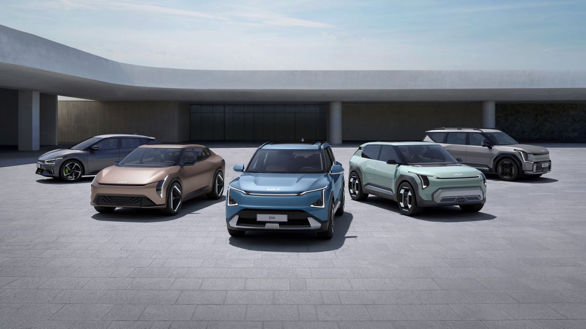 Kia_Worldwide's tweet photo. The Kia EV5, the Kia Concept EV3 and the Kia Concept EV4.

Bold, innovative and unexpected, each of these new additions to our EV lineup are created to accelerate the EV movement.

Check out Kia EV Day to learn more: https://t.co/gBeWruKz3F https://t.co/Fq043SdNVO