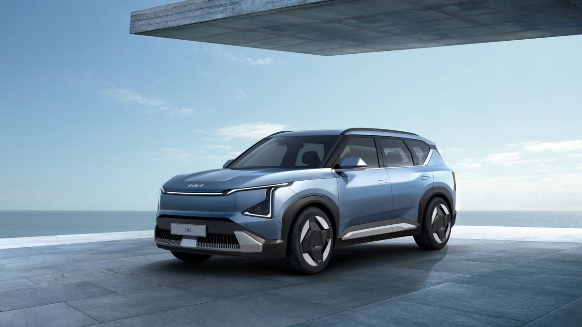 Kia_Worldwide's tweet photo. The Kia EV5, the Kia Concept EV3 and the Kia Concept EV4.

Bold, innovative and unexpected, each of these new additions to our EV lineup are created to accelerate the EV movement.

Check out Kia EV Day to learn more: https://t.co/gBeWruKz3F https://t.co/Fq043SdNVO