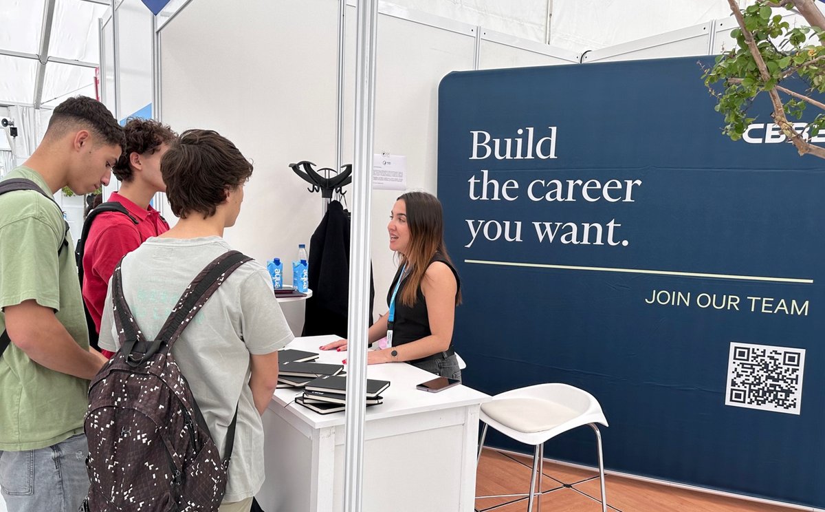 CBRE_es's tweet photo. Nuestro equipo de #People estuvo los días 4 y 5 de octubre en la feria Forempleo ’23 de la @uc3m.
Tuvieron la oportunidad de explicar los servicios de CBRE y más en detalle del área de #PropertyManagement.
#TalentoCBRE #PropertyManagementByCBRE https://t.co/gw2pwIYZbs