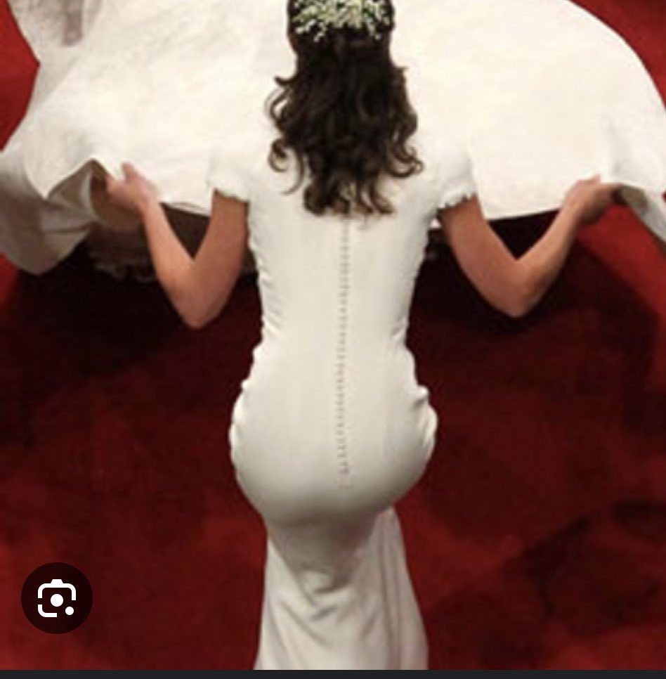 bougieluxebabe's tweet photo. Convincing everyone that Pippa Middleton has a big bunda was the start of the media manipulation https://t.co/ZRiOeHxA34