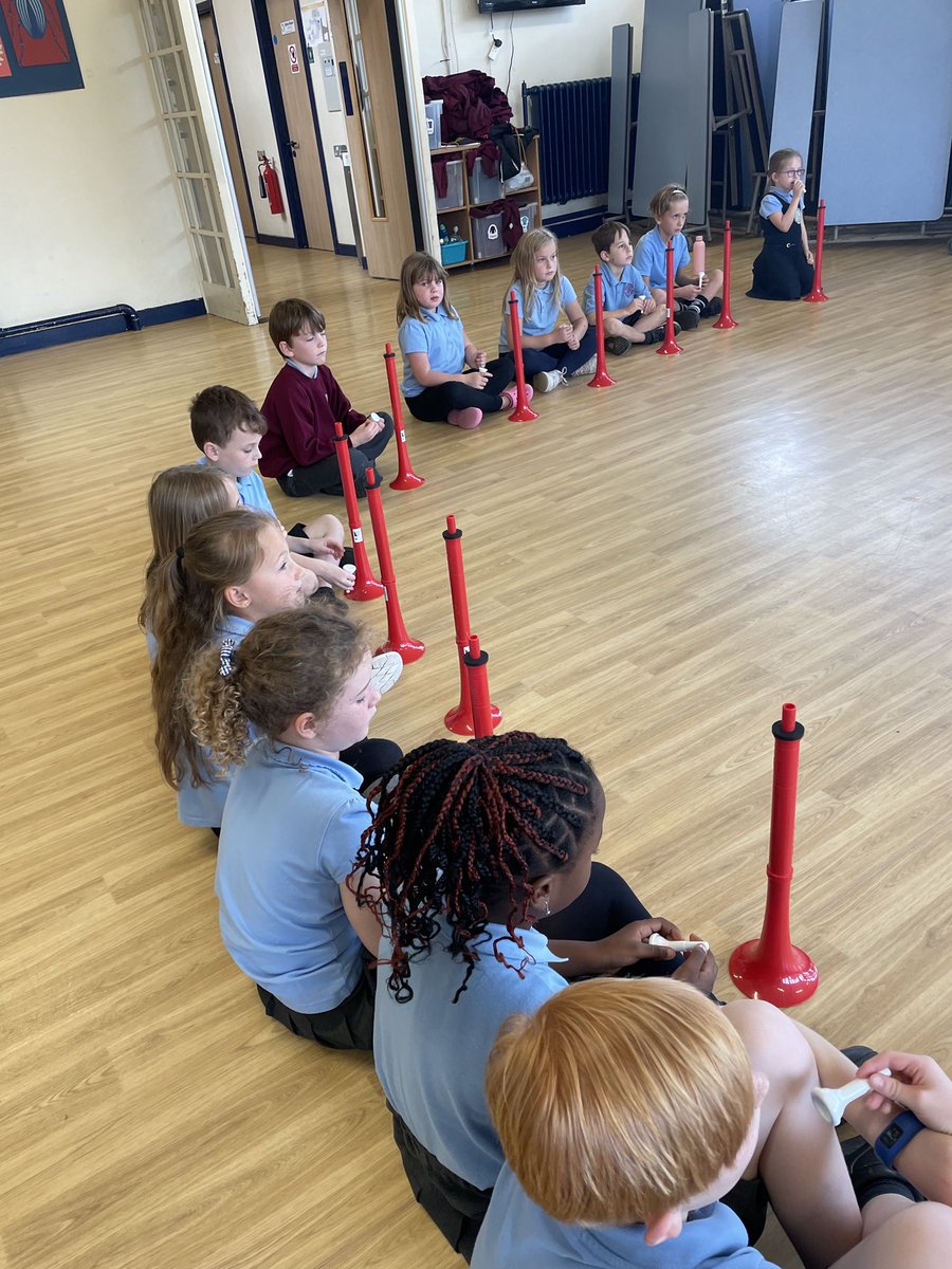 whitchurchprm's tweet image. Blwyddyn 3 have had a musical afternoon this week learning to play the P Buzz! #WPSY3 #WPSExpressiveArts 🎶