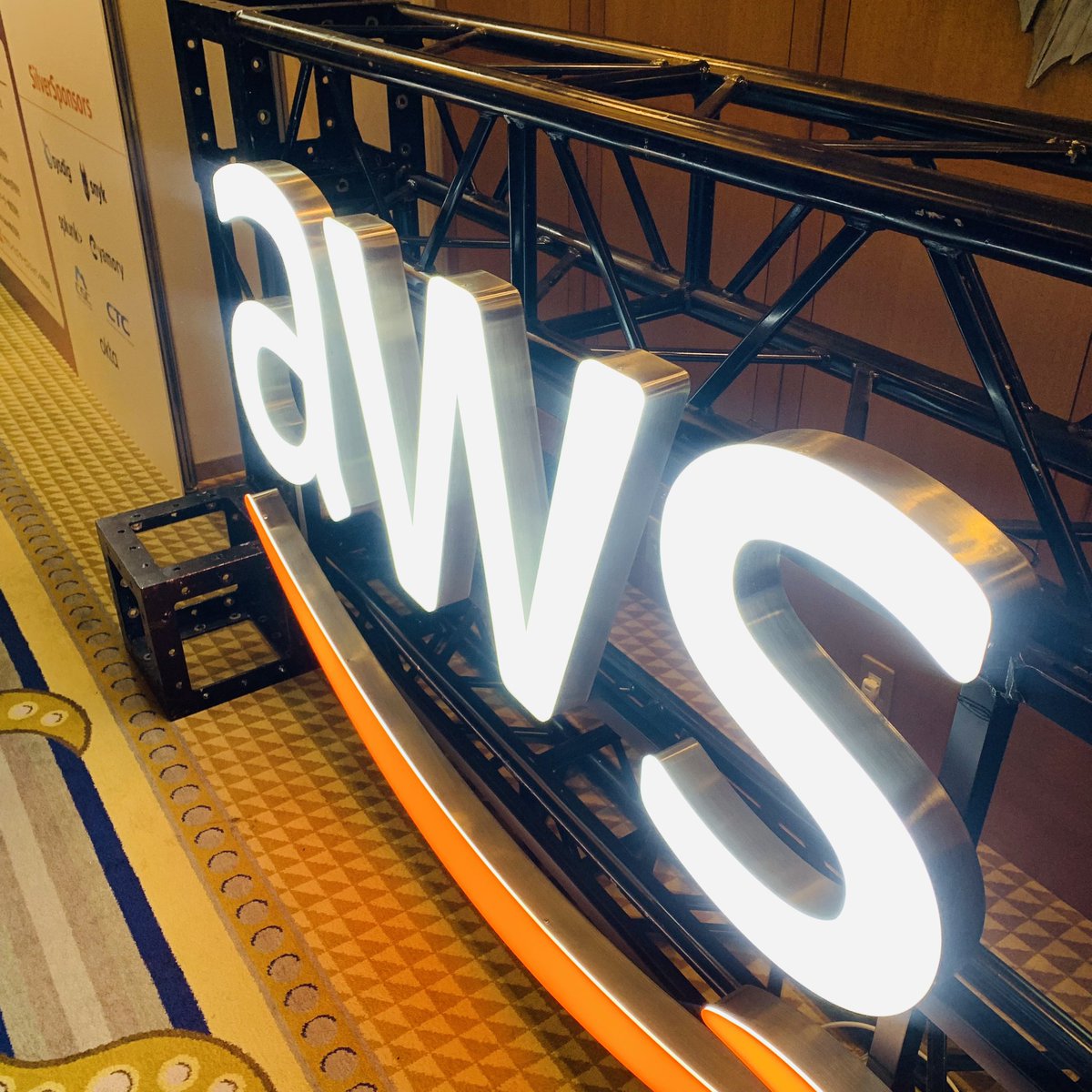 beConjuror's tweet image. AWSイベント、Pollyが案内音声担当してるのね。

 #awssecurity