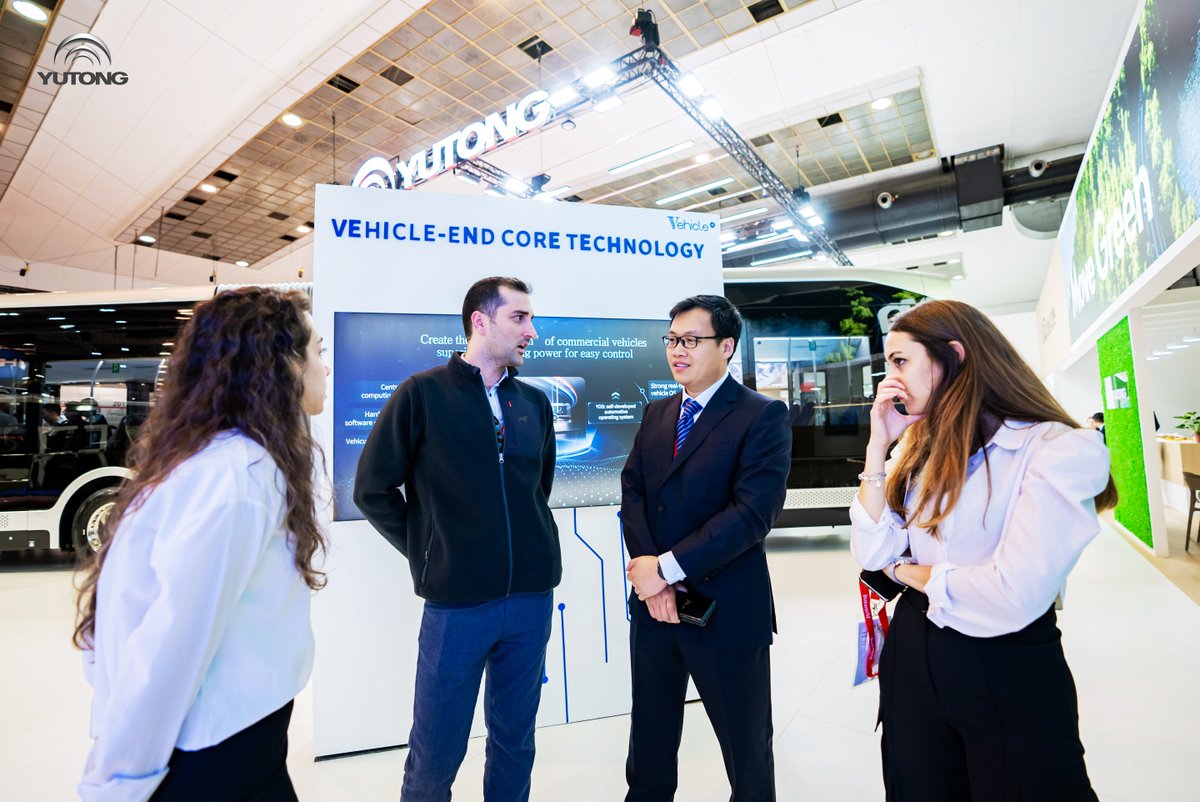 YutongGlobal's tweet photo. Vehicle+ITS can provide one-stop solutions for the operation of bus fleets, school bus fleets and intelligent driving fleets to improve vehicle operational efficiency and enhance passenger comfort.
#YutongatBusworld #ThinkEcoMoveGreen #MoveGreenAction #Busworld2023 #emobiliy https://t.co/k3iUW7ltAP
