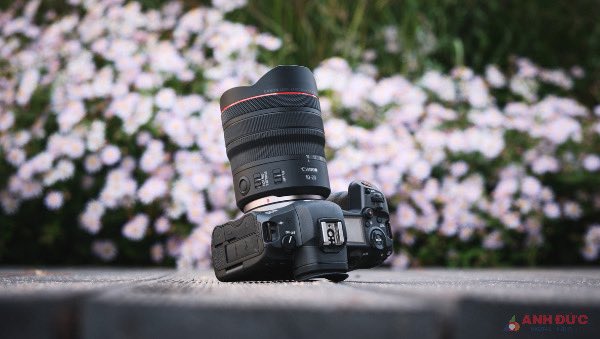 derSouhaib's tweet photo. أضافت #Canon عدسة RF 10-20mm F4L IS لمجموعة عدسات #RFMount. العدسة فيها مانع اهتزاز بصري وفيها الحلقة القابلة للتخصيص، وبالتأكيد مقاومة للعوامل الجوية https://t.co/v1DJUQRmxQ