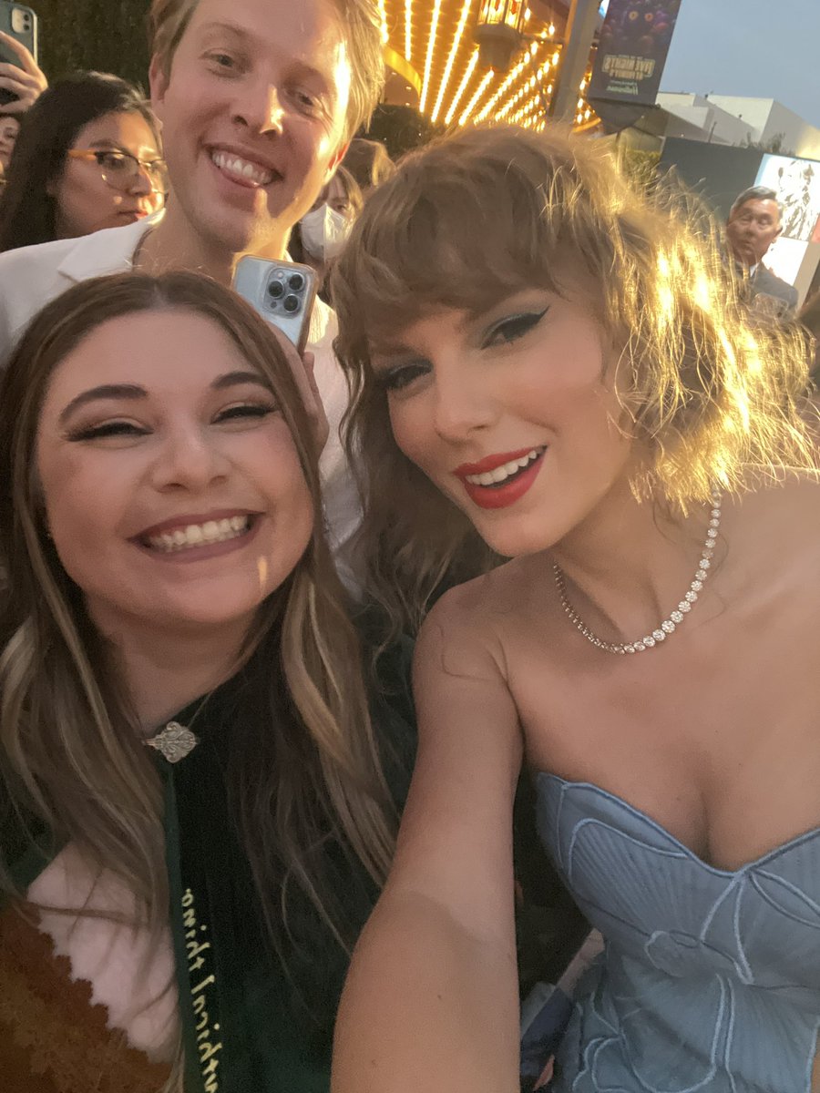 stephani 🖤🐍 tweet media