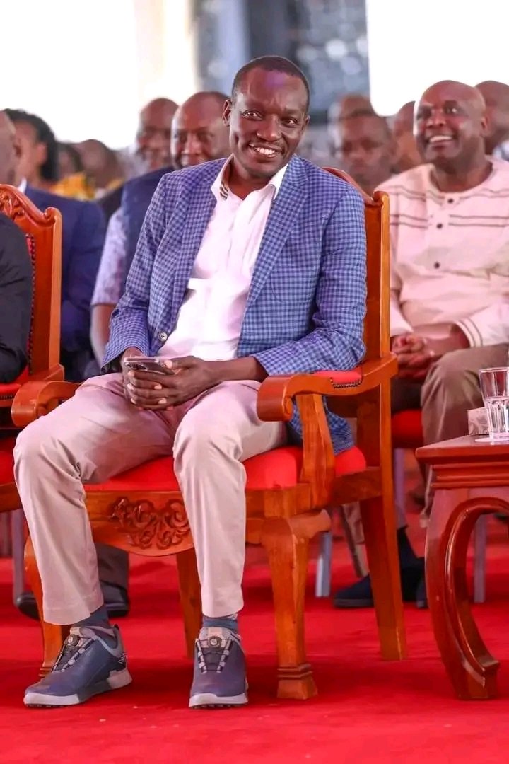 CedrickArati's tweet photo. "You are not what happened to you in the past. No matter how chaotic the past has been, the future is a clean, fresh, wide open slate.
Blessed Days my good people ๐"~H.E. Paul Simba Arati
Governor Kisii County
#SimbaNetaya
#SimbaDelivers
#GusiiGoikaEmese
#Gaza
#Raila
#BABA https://t.co/c7IyRXx05v