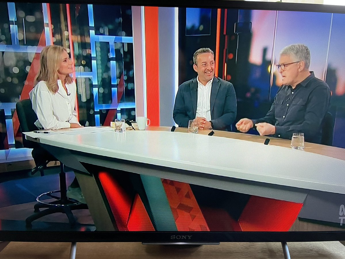 sueroberts7's tweet image. So good to see the return of David Marr on #thedrum I just LOVE his sense of social justice and his expressions of outrage! Such a great man of integrity &amp;amp; intellect. @bairdjulia