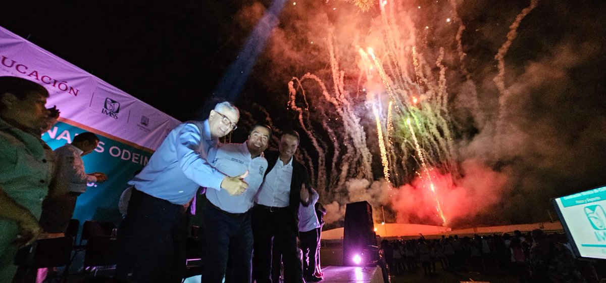 HectorAntonioMX's tweet photo. A nombre del DG de @Tu_IMSS, Mtro. @zoerobledo, felicitamos a las 32  representaciones la República 🇲🇽, quienes participan niños y jóvenes en los Juegos #ODEIMSS2023; y agradecemos a todas las autoridades que nos acompañaron a la inauguración 📍en @IMSS_Mor.
¡TODO UN ÉXITO!👊 https://t.co/UplkAlZg2h