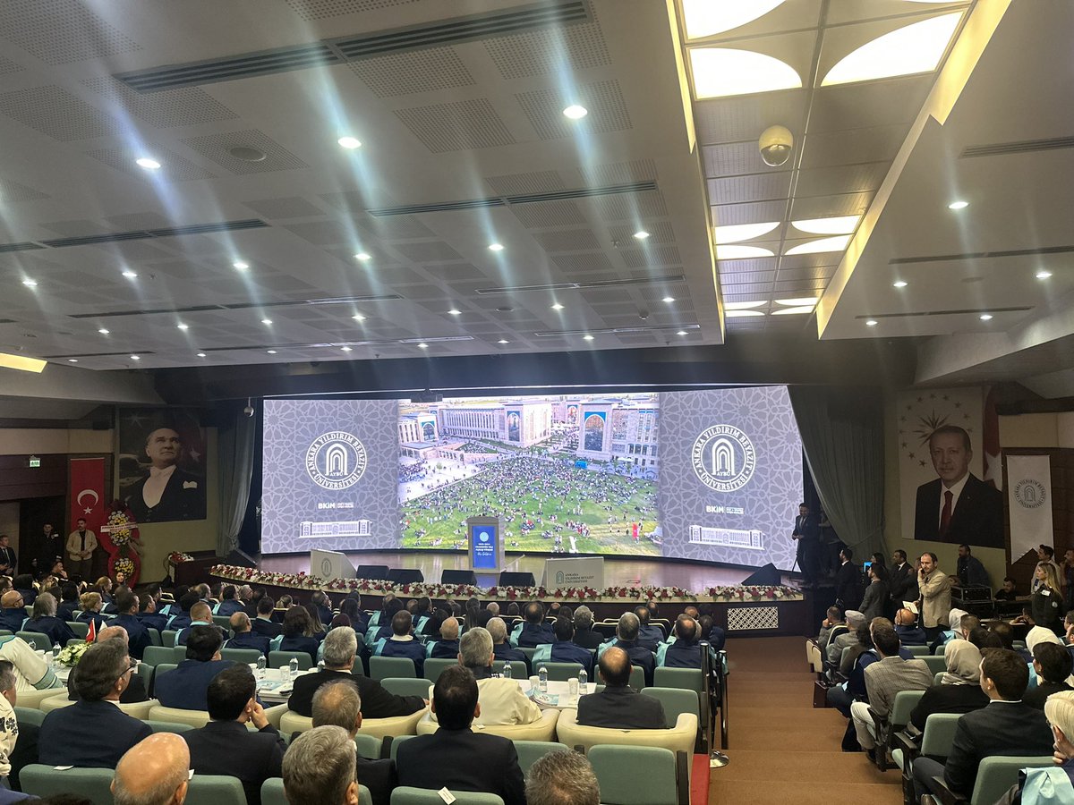 🔴#CANLI

Ankara Yıldırım Beyazıt Üniversitesi 2023-2024 Akademik Yılı Açılış Töreni, Adalet Bakanı Sayın Yılmaz TUNÇ’un teşrifleriyle gerçekleştiriliyor.

youtube.com/live/BXgWD2p2B…

<a href="/acengizkoseoglu/">Ali Cengiz Köseoğlu</a> <a href="/yilmaztunc/">Yılmaz TUNÇ</a> <a href="/adalet_bakanlik/">T.C. Adalet Bakanlığı</a>