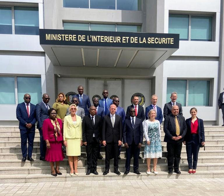 ICMPD_BMS's tweet photo. The official Handover Ceremony of procured items under #BMCI took place in Abidjan with members of @SEMIGRATION, @ICMPD and the national authorities of Cote d’Ivoire present. Items include a vehicle, 8 all-terrain motorbikes and document security training equipment and supplies. https://t.co/n3HwCnlu4h