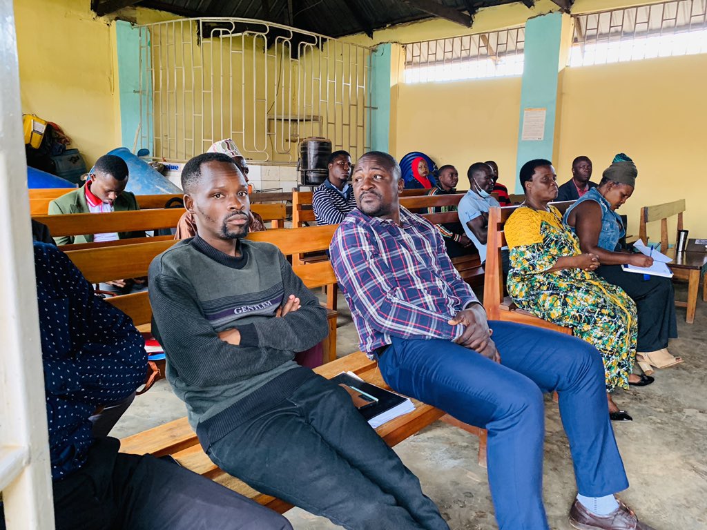 lrsinitiative's tweet photo. Happening Now!!!
Stakeholders engagement in Nabweru division on the upcoming First Responder Training #FRT Program to enhance road safety.

📍Nabweru division headquarters https://t.co/AxIobG2TY6