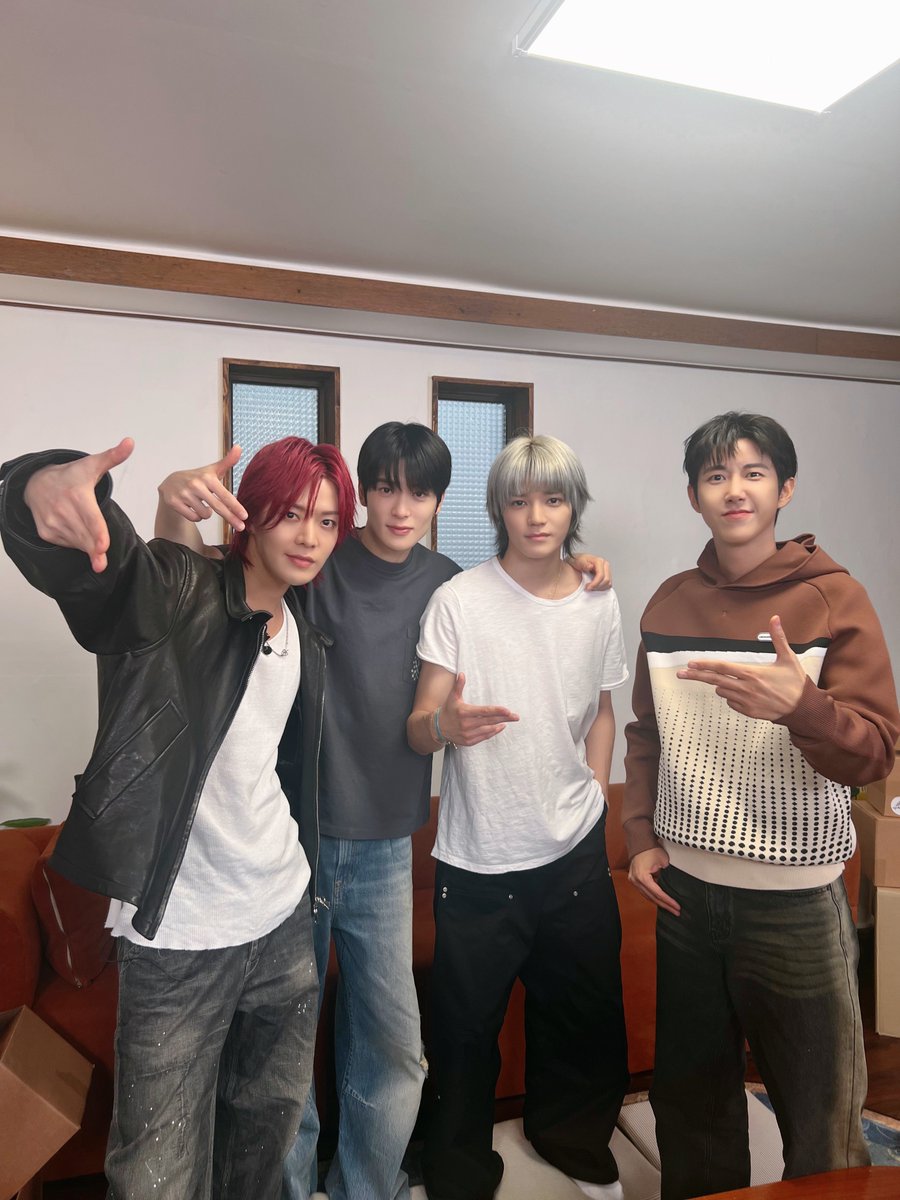NCTsmtown_127's tweet photo. 🍒🍑🌹🏡💚

#NCT127 #FactCheck #不可思議
#NCT127_FactCheck
#NCT127_FactCheck_불가사의
#FactCheck_불가사의_不可思議
#가내조공업 https://t.co/s4dsLAwQ8n
