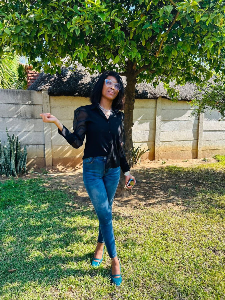 MsPru_model's tweet photo. Self love ❤️ 💅  
#follo4folloback #ThirstyThursday https://t.co/LNe3ZhrCCz