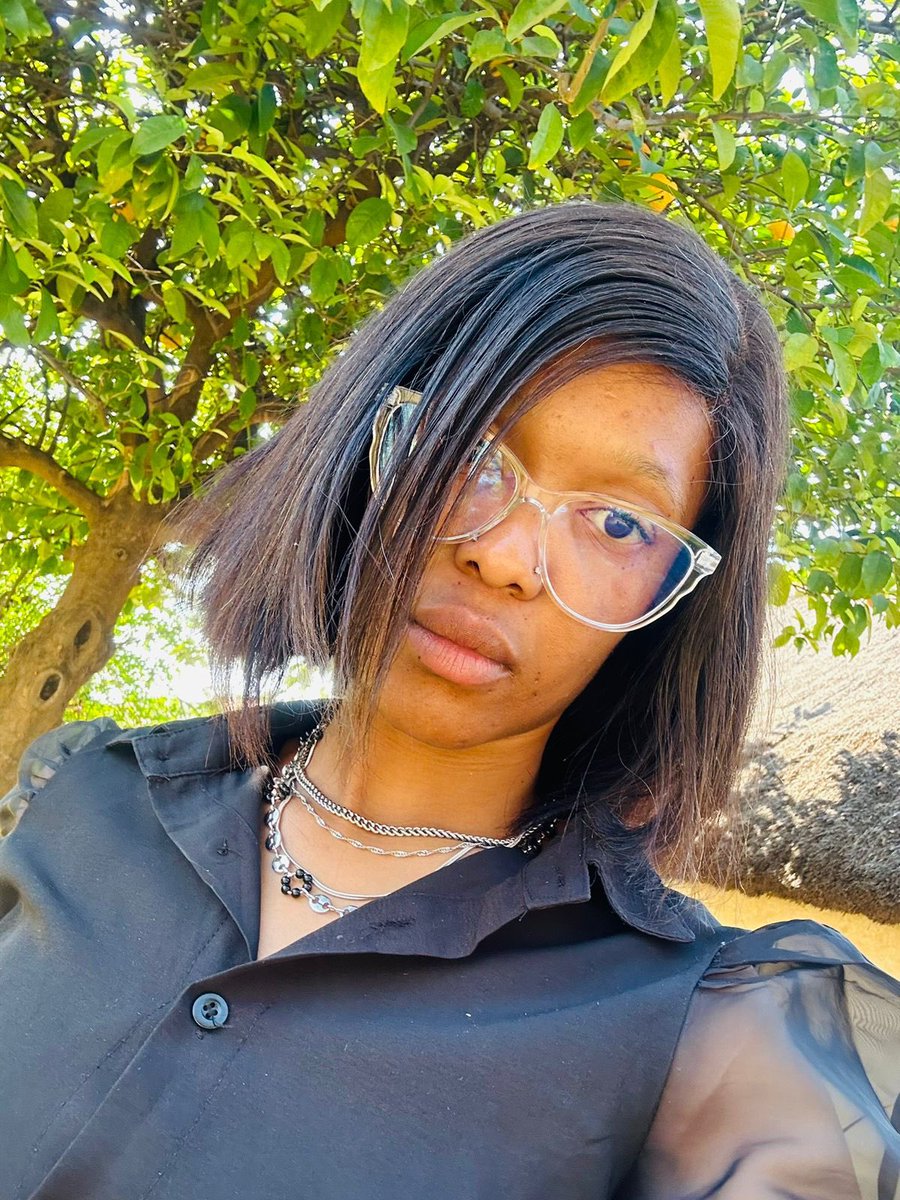 MsPru_model's tweet photo. Self love ❤️ 💅  
#follo4folloback #ThirstyThursday https://t.co/LNe3ZhrCCz