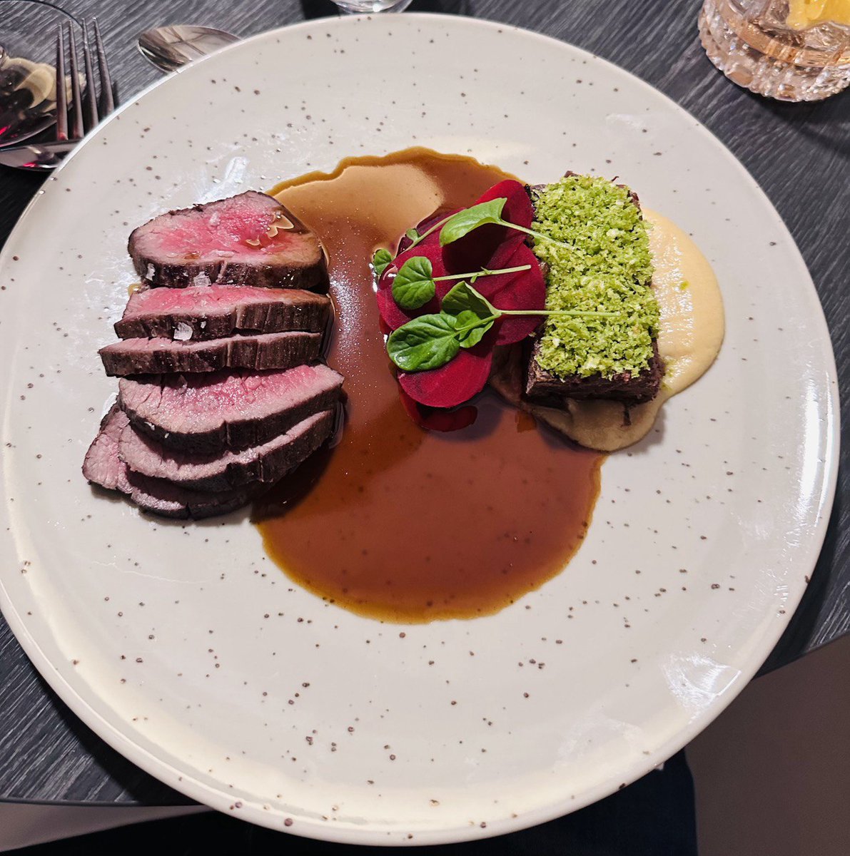 Amazing meal and service last night at Opus XVI we tried the tasting menu, I'm not a seafood fan but I loved the Cod with Cabbage and Shellfish and Parsley Sauce 😋 #Bergen #Norway