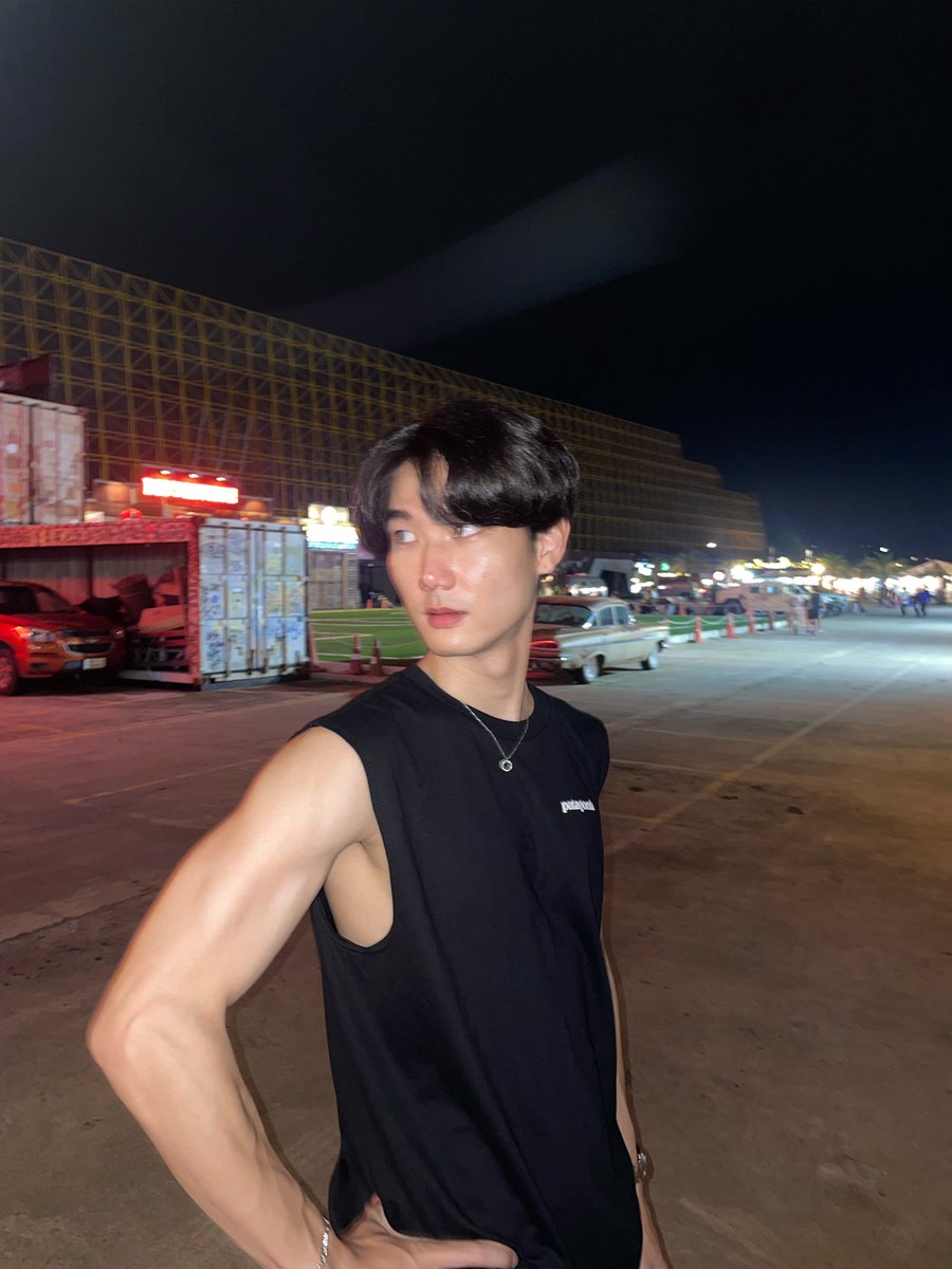 Jarukit Meemanee tweet media