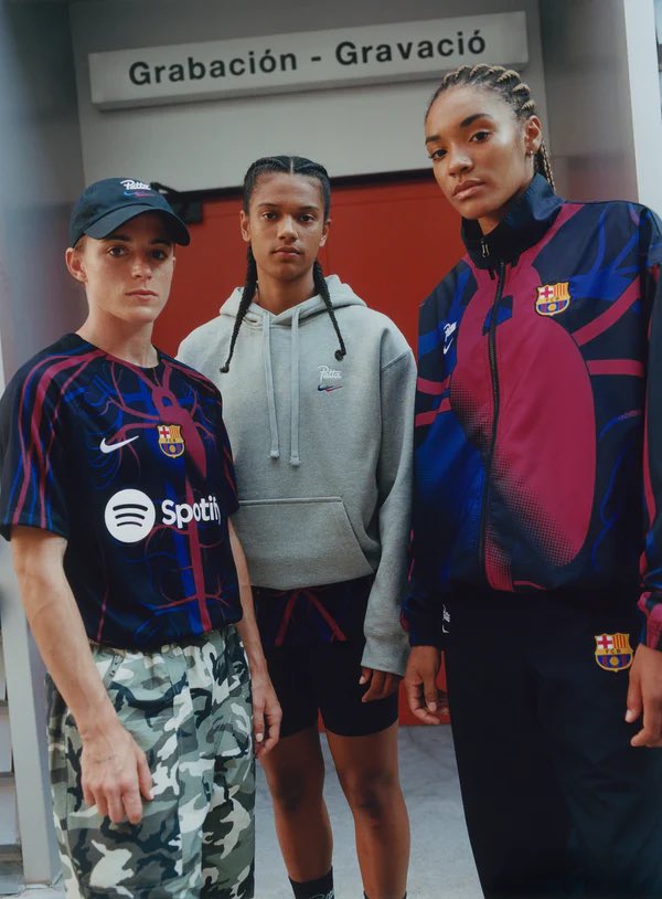 CaminoTV's tweet photo. La collection Culers del món drop demain chez Patta 🫀

Lien affilié : https://t.co/pMvSzuv1Zz https://t.co/5W8FaLYwTa