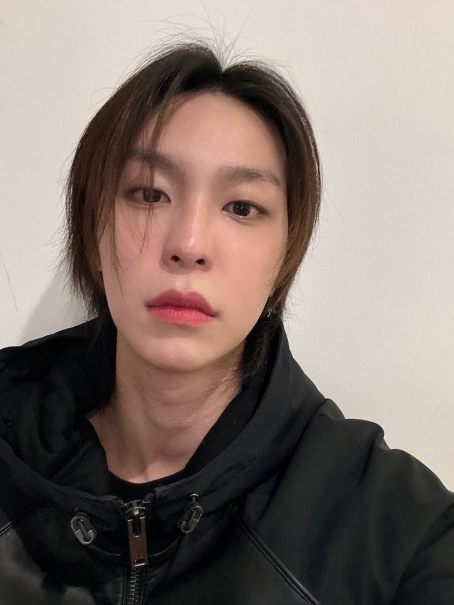 GHOST9OFFICIAL's tweet photo. 이신네컷

#SHIN #이신 https://t.co/pxzwH9Gou5