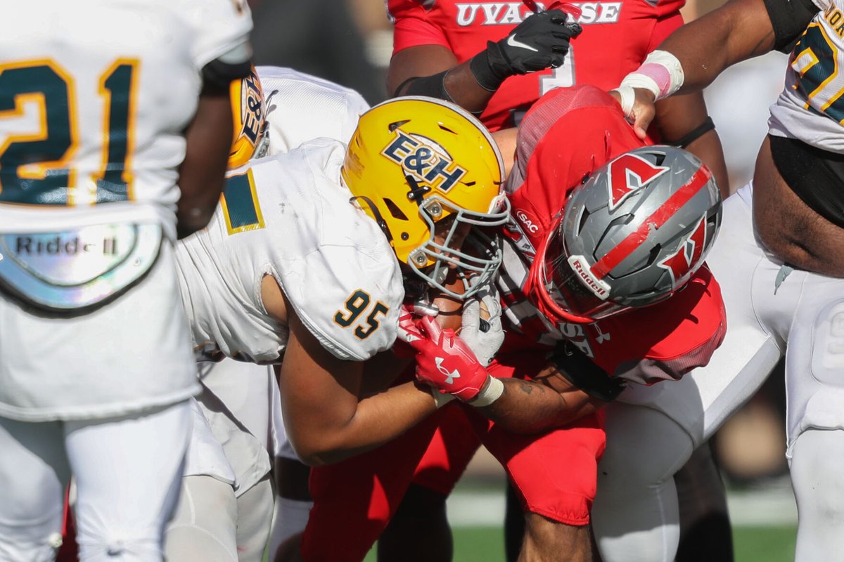BHCSports's tweet photo. Emory &amp; Henry's Trevor Dowdell (Tennessee High) made a career-high 10 tackles, while Ean Rhea (Patrick Henry) had two sacks to lead the local contingent in #SWVABowl VI: 

https://t.co/RJJfAUasNP https://t.co/bsBMp7q86n